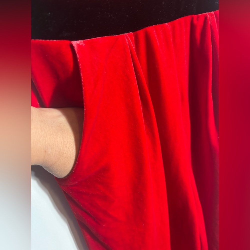 Born Famous Red Velvet Reindeer Christmas Jumpsuit Overalls M NWT Holiday - Picture 4 of 5